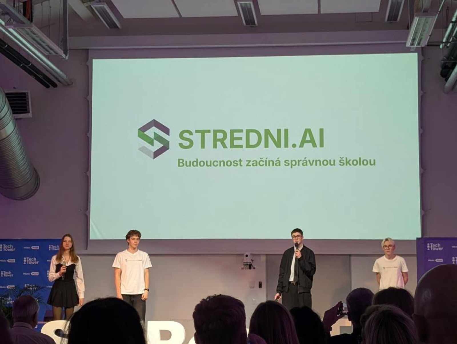 STREDNI.AI pitch